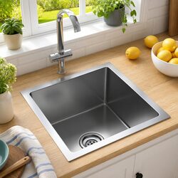 Stylish Handmade Stainless Steel Kitchen Sink for Your Space