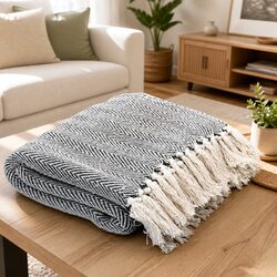 Stylish Cotton Throw Blanket with Herringbone Pattern in Navy