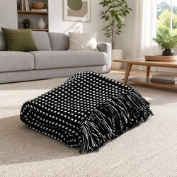 Cotton Throw Blanket in Black Plaid with Tassels, 160x210 cm