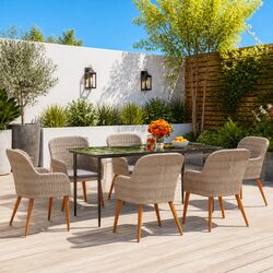 Transform Your Garden with This 7 Piece Dining Set