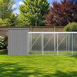 Outdoor Pet Enclosure: Comfort and Space for Dogs