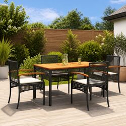 Elevate Your Outdoor Space with This 5 Piece Dining Set