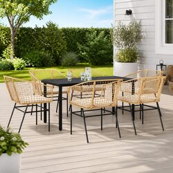 Enhance Your Outdoor Space with This Dining Set
