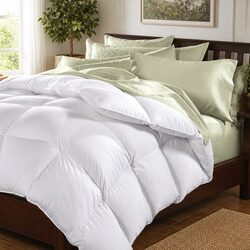 Comfortable Goose Feather Down Quilt for King Single Bed