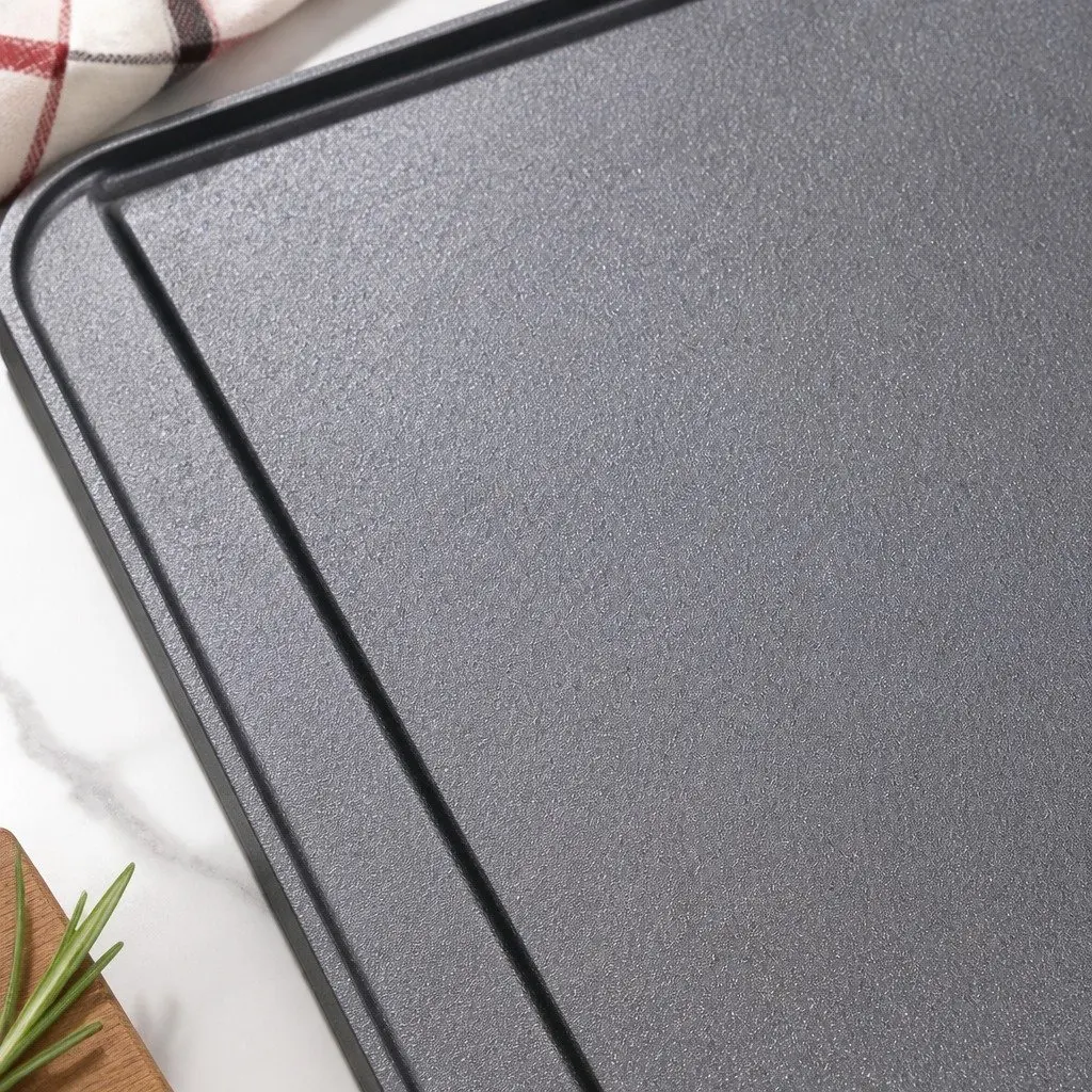 Cast Iron Reversible Griddle Pan 49.5cm Smooth and Ribbed Grill Surfaces Pre-Seasoned for Non-Stick Cooking