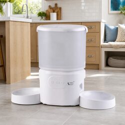 Elevate Your Pet's Dining Experience with a 5L Feeder