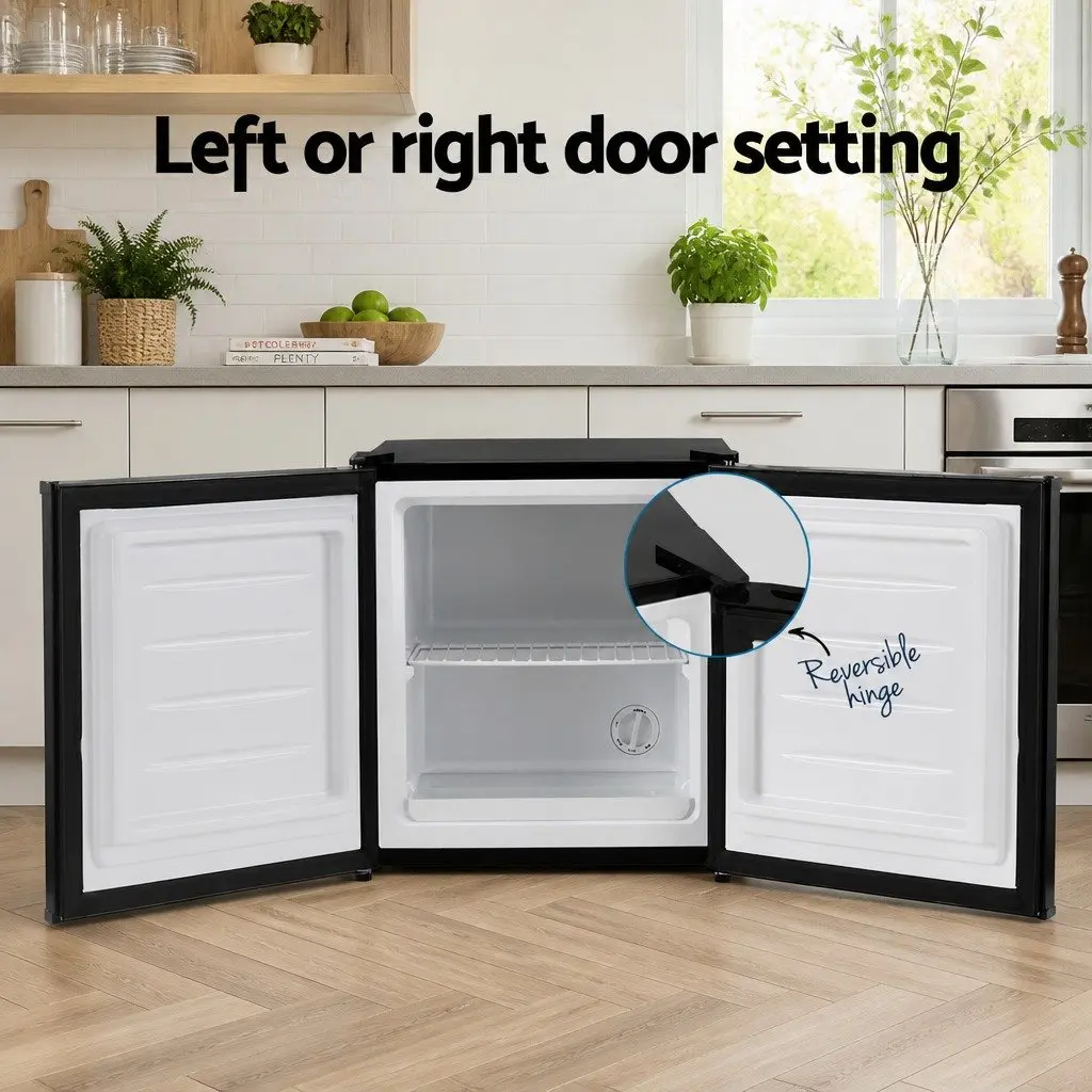 Small Upright Freezer 31L Vertical Freestanding Compact Freezer Black